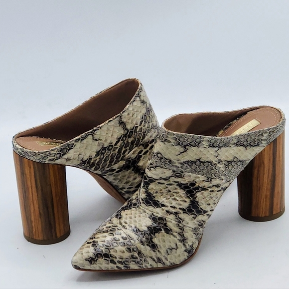 BCBGMAXAZRIA Leather Antonia Slip Mule Natural Snake Cream And Grey Size 7.5 B - Picture 1 of 16